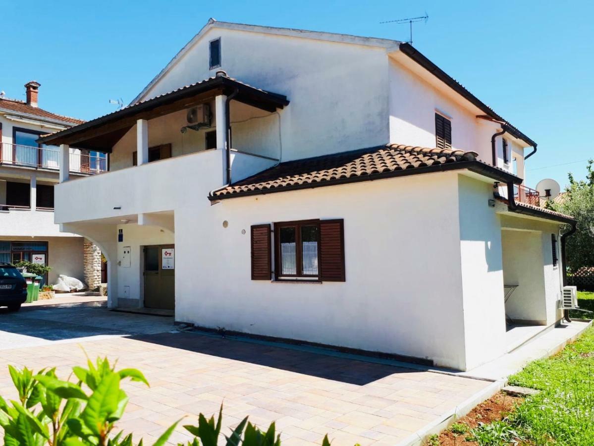 Villa Aleksandar Apartments in Poreč Dış mekan fotoğraf